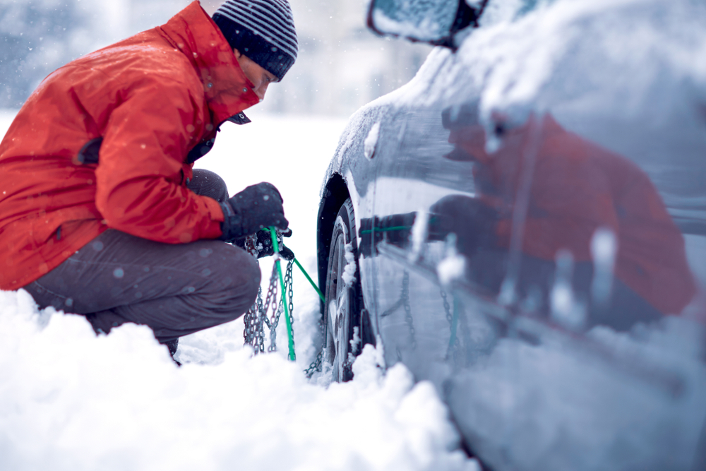 Jazdite v zime bezpečne. Kedy zimné pneumatiky nestačia?